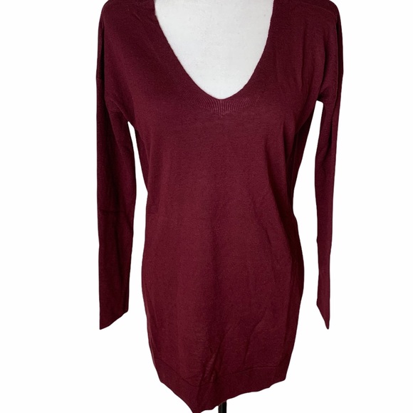Vimmia Shavasana Reversible Burgundy Sweater Size S NWT - Picture 8 of 8